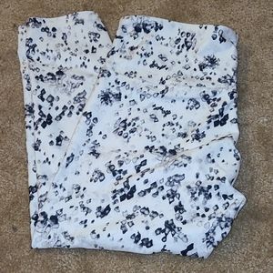 Balance collection cropped leggings size L